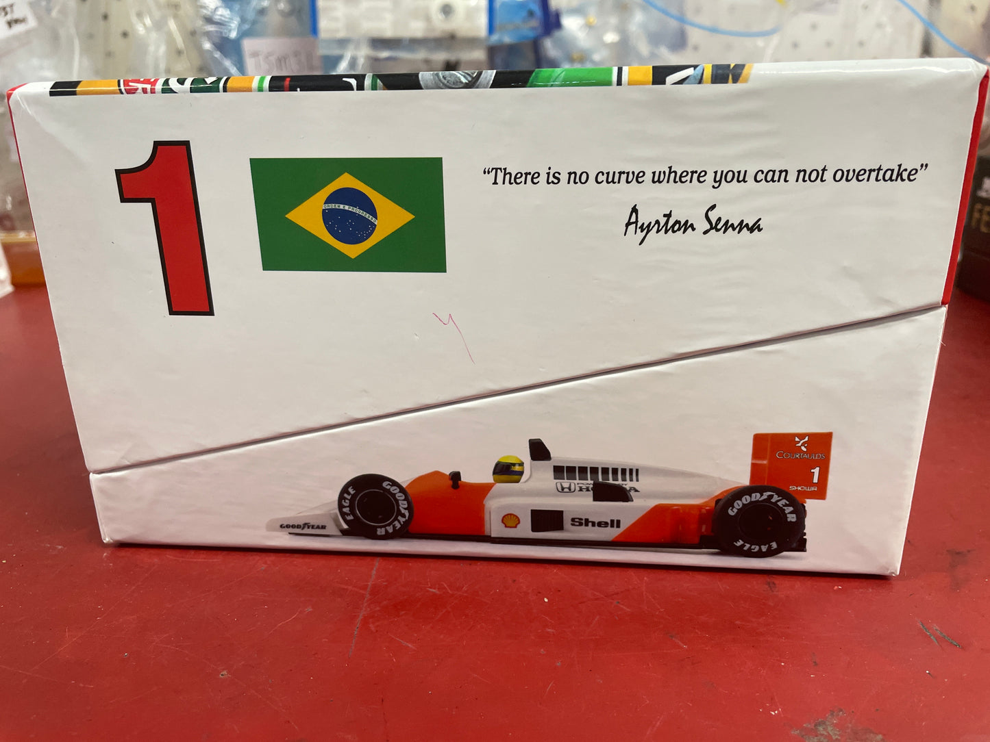 NSR 1-32 FORMULA LEGENDS F1 LIMITED EDITION BOX SET NO1 AYRTON SENNA, NO2 ALAIN PROST