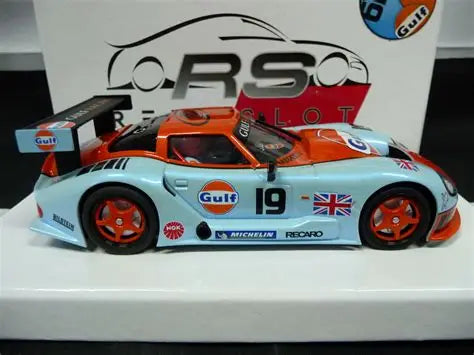 REVO SLOT 1-32 – MARCOS LM600 – GULF NO.19 RS0070