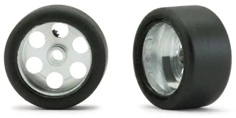 NSR FRONT RTR 18X10 TRUED RUBBER TYRES ON Ø 16" WHEELS 9063